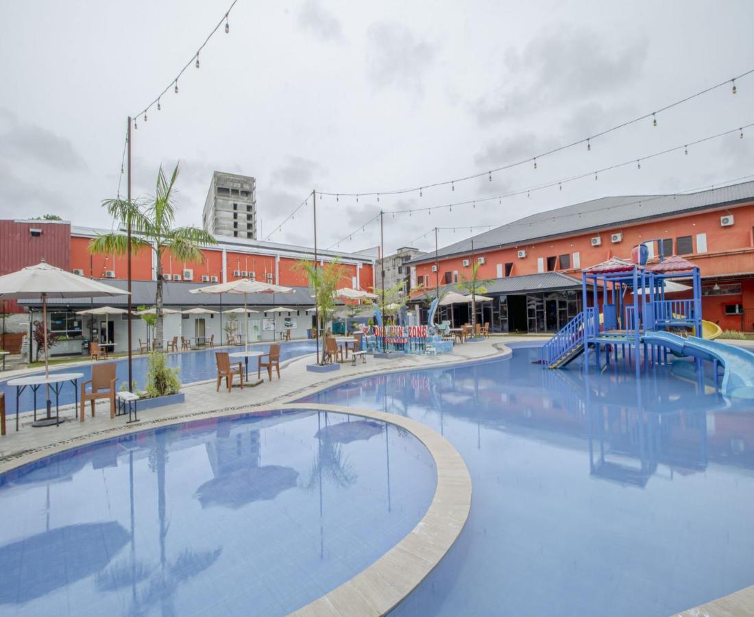 Dna Fun Zone Pekanbaru Exterior photo